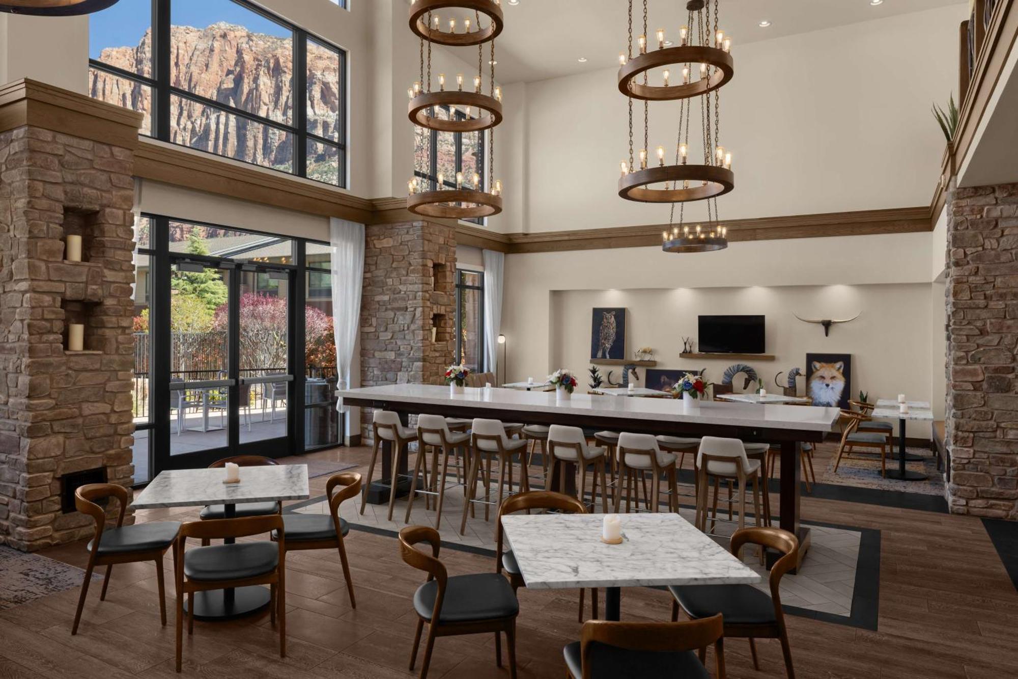 Hampton Inn & Suites Springdale/Zion National Park Exterior photo