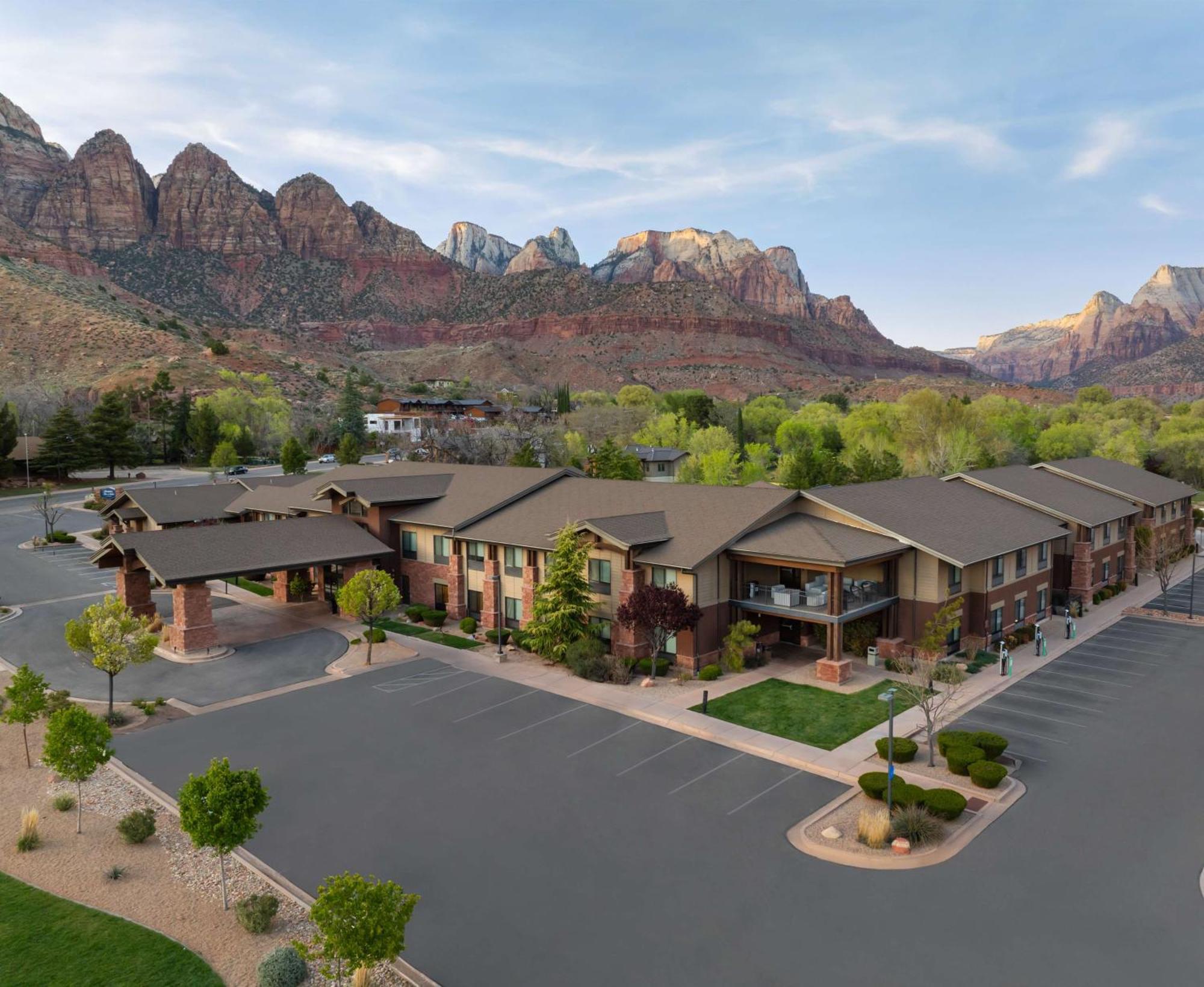 Hampton Inn & Suites Springdale/Zion National Park Exterior photo